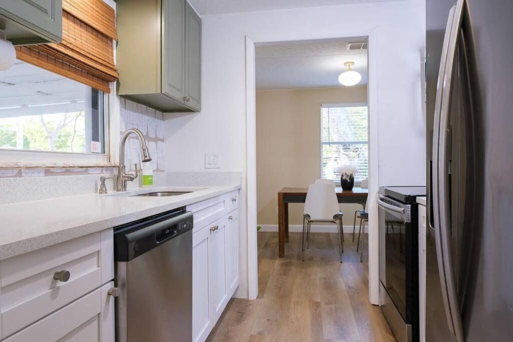 House Near Tampa Zoo And Busch Gardens, Free High Speed Wifi Villa Екстериор снимка